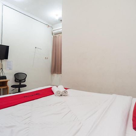 RedDoorz Plus near RS PMI Bogor Exterior foto