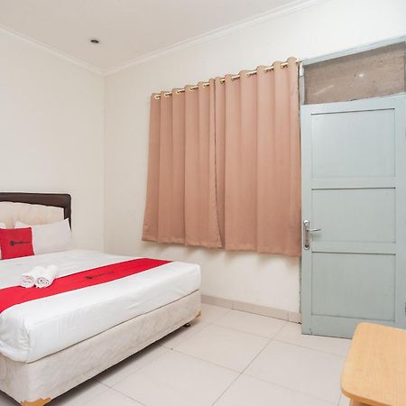 RedDoorz Plus near RS PMI Bogor Exterior foto