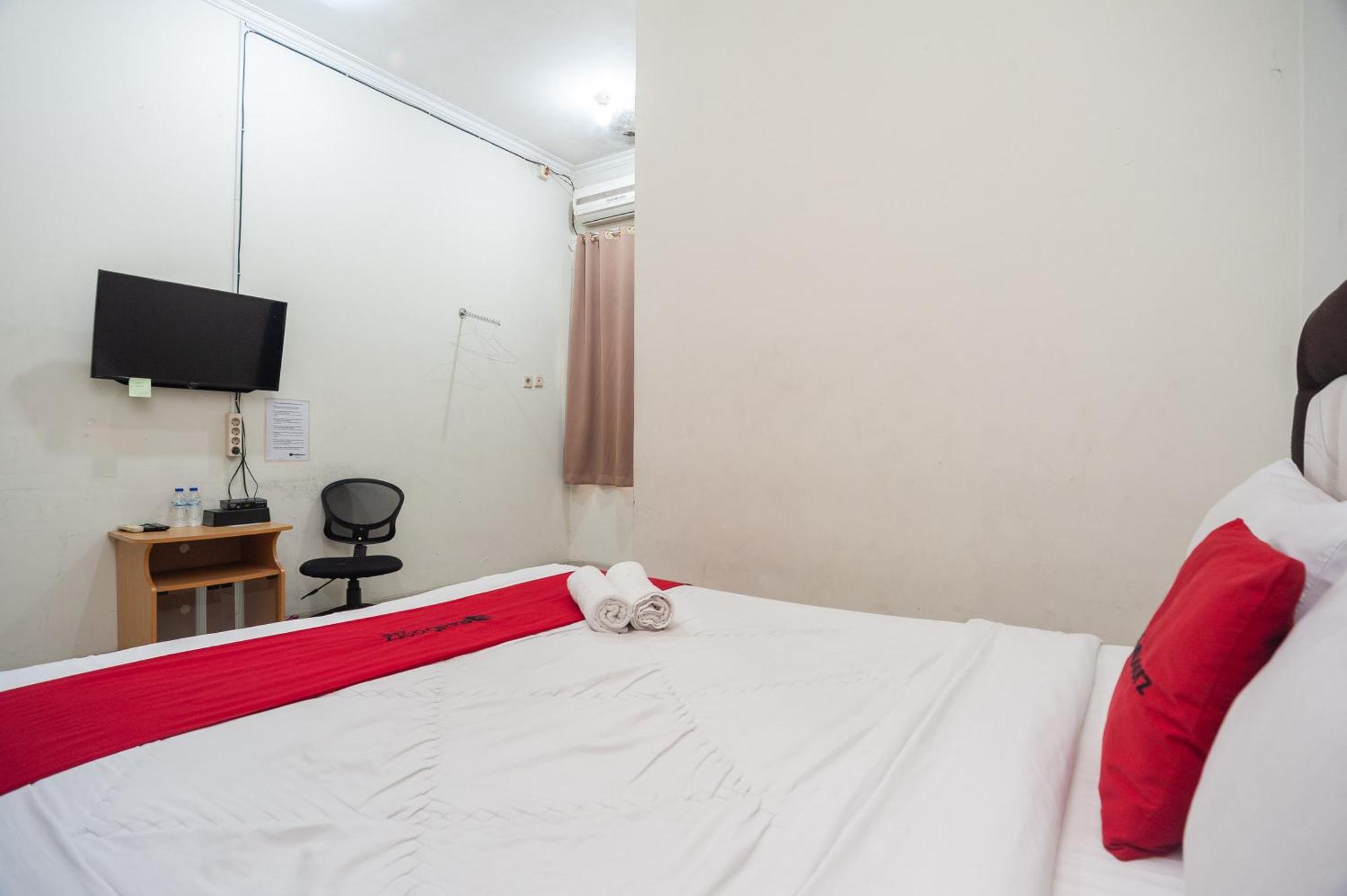 RedDoorz Plus near RS PMI Bogor Exterior foto