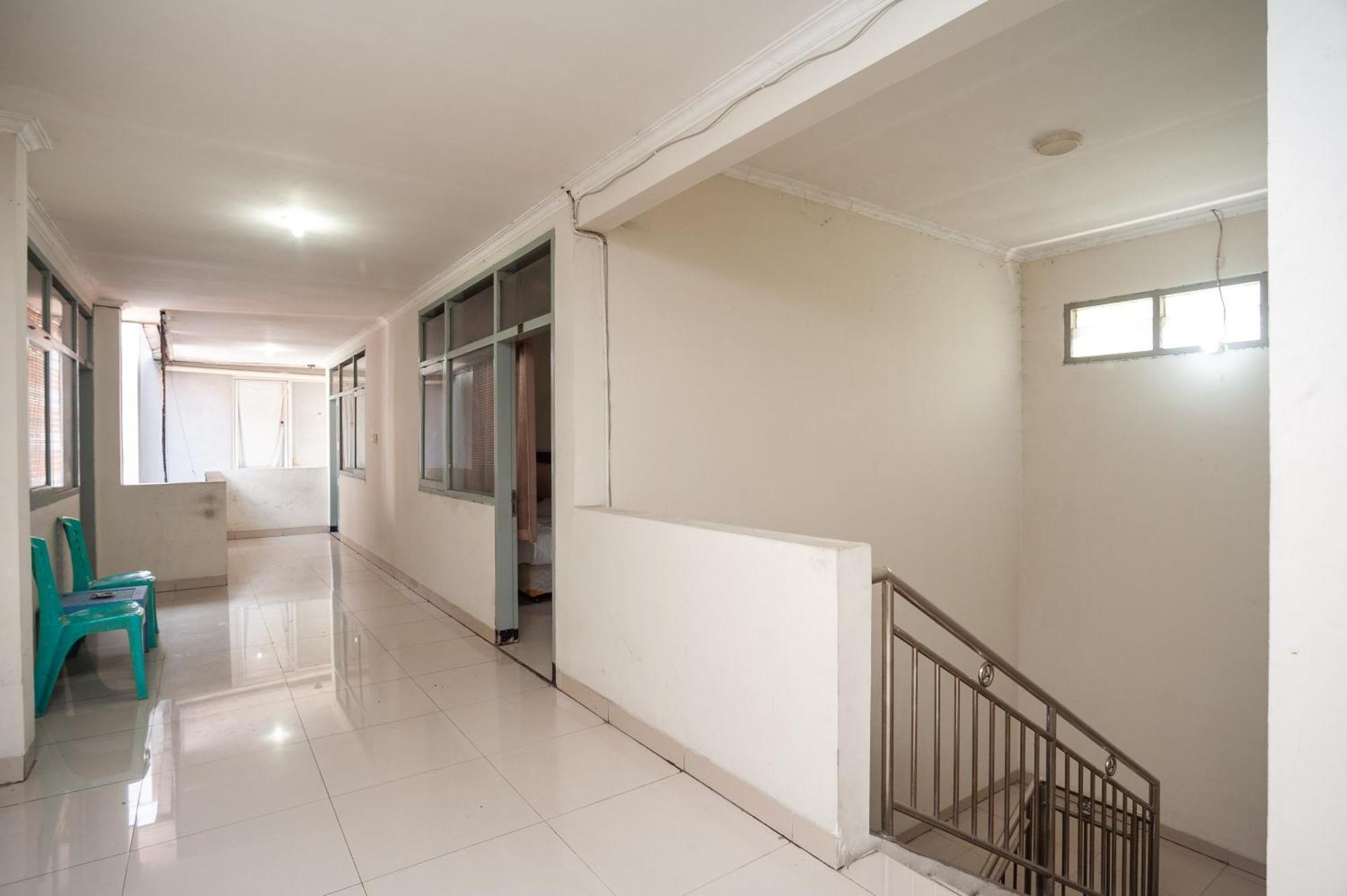 RedDoorz Plus near RS PMI Bogor Exterior foto